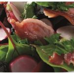 Salade de printemps au bacon séché à l'érable