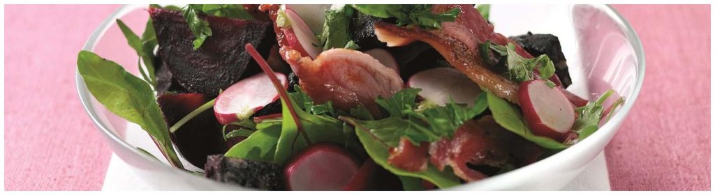 Salade de printemps au bacon séché à l'érable